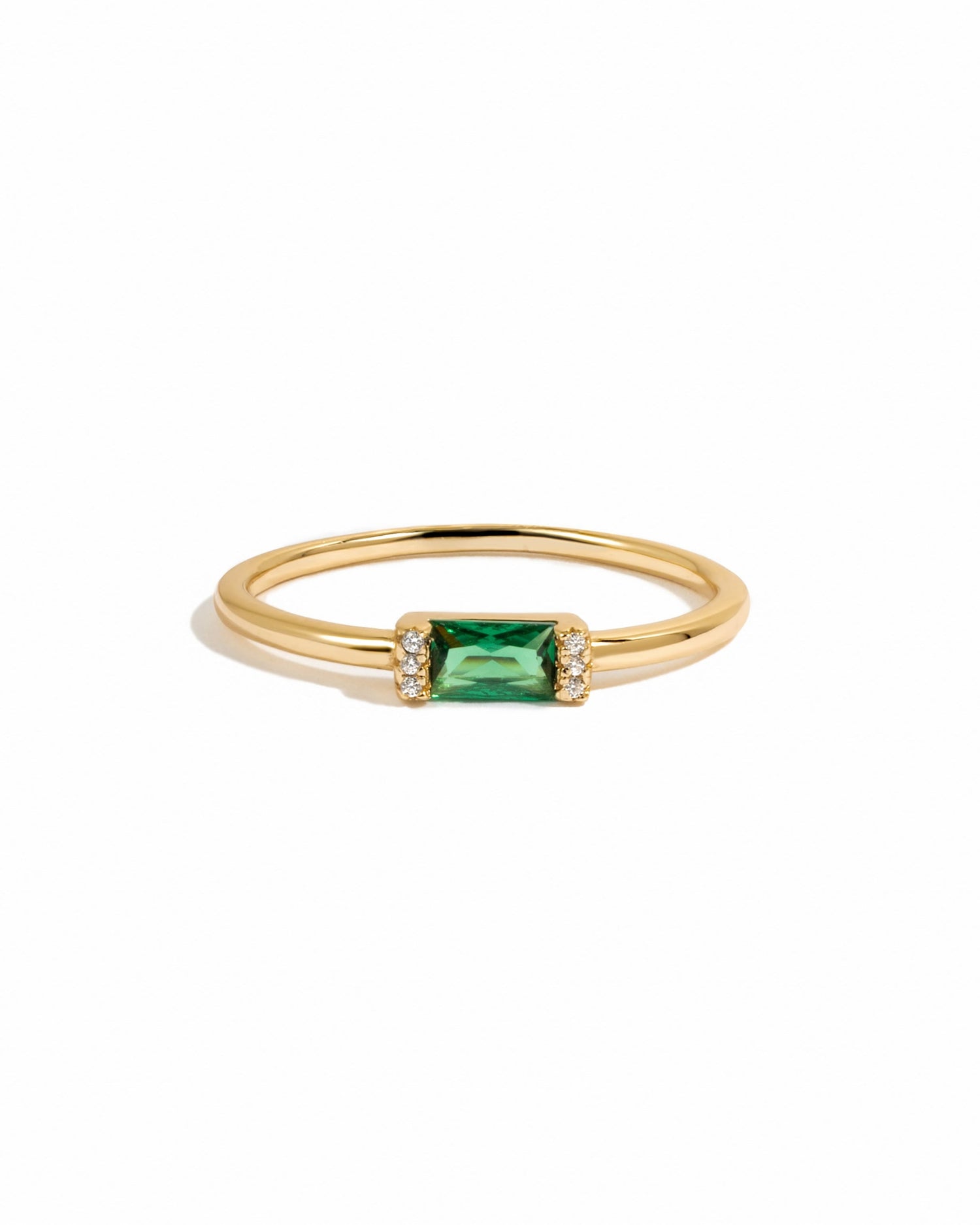 sami jewels birthstone ring in emerald green
