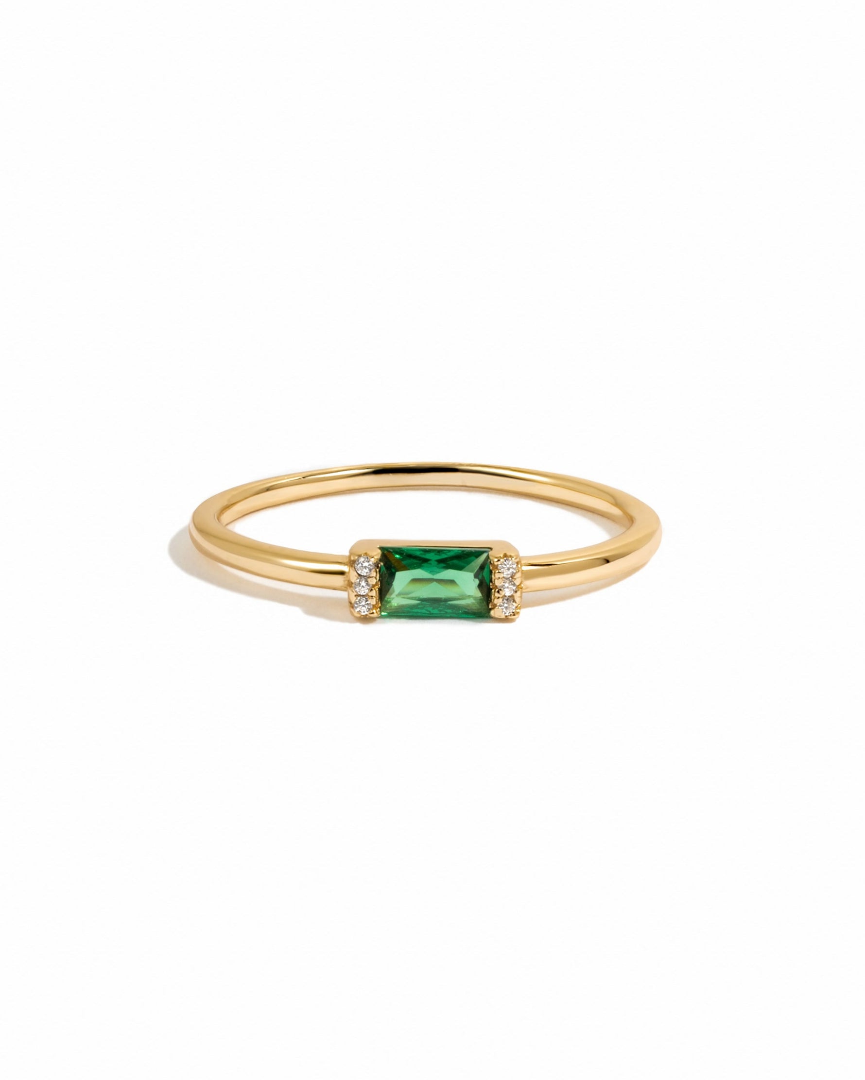 sami jewels birthstone ring in emerald green