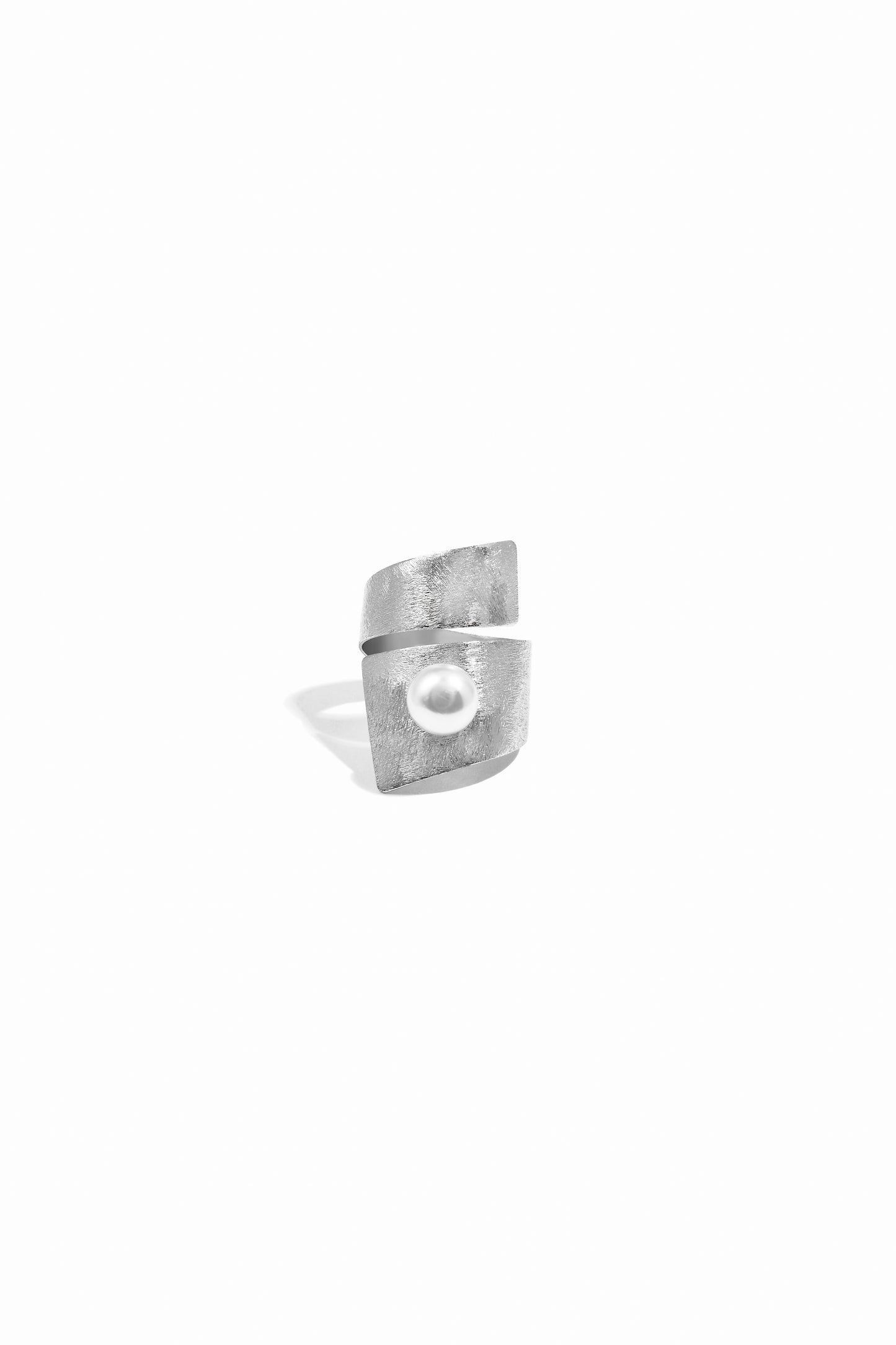 silver pearl statement ring