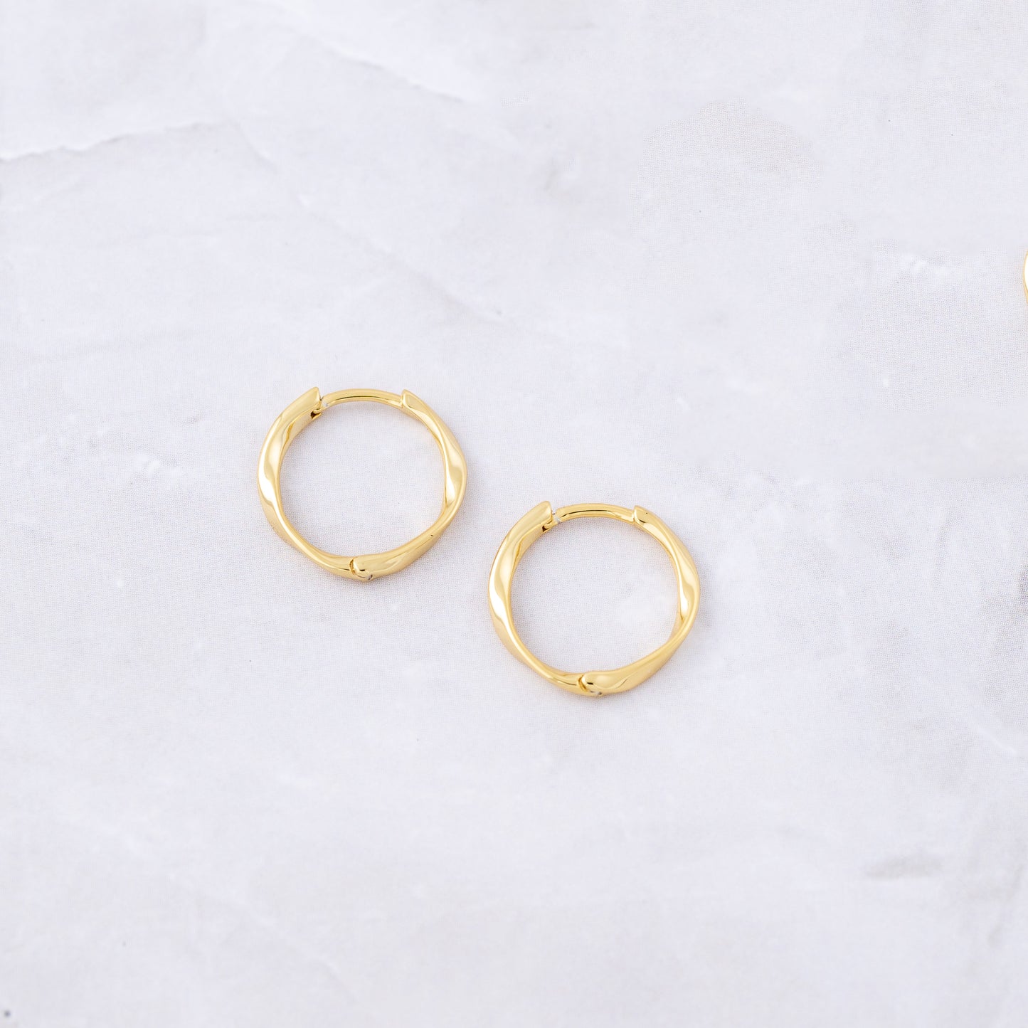 Twist Small Hoops