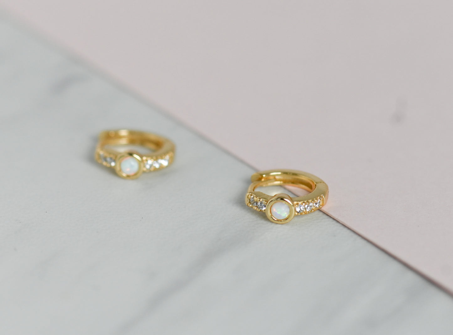 Solitaire Opal Huggies