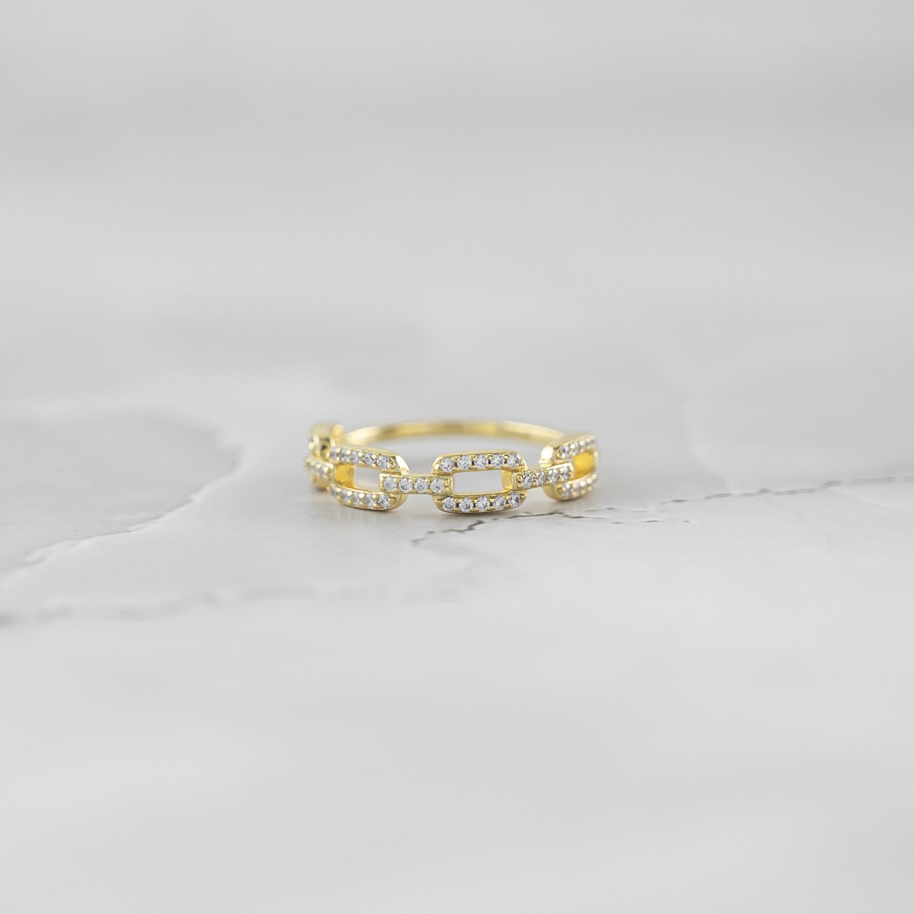 Gold pave chain link ring. 