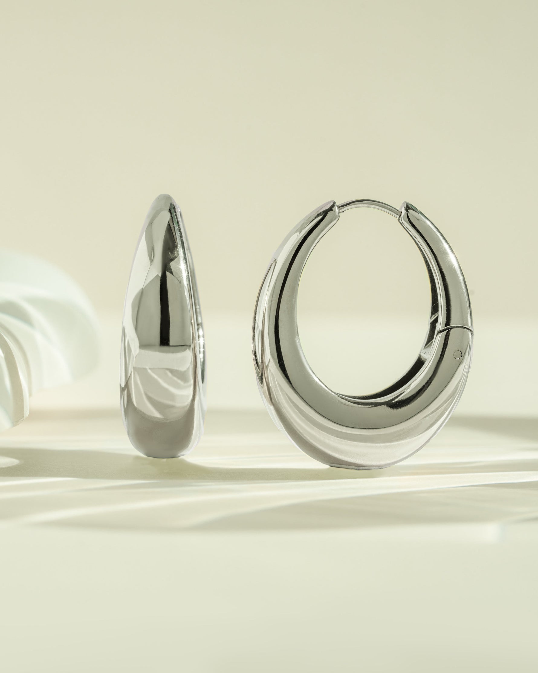 Sami Jewels SS Basket Hoops earrings with chunky stainless steel hoops in silver, waterproof and stylish for everyday wear.