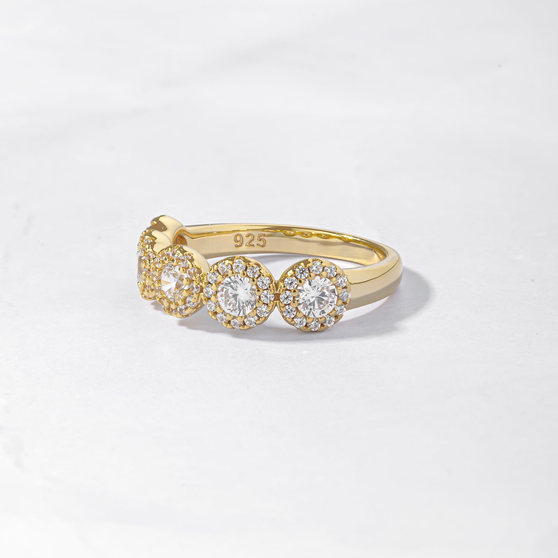 side profile of a diamond ring