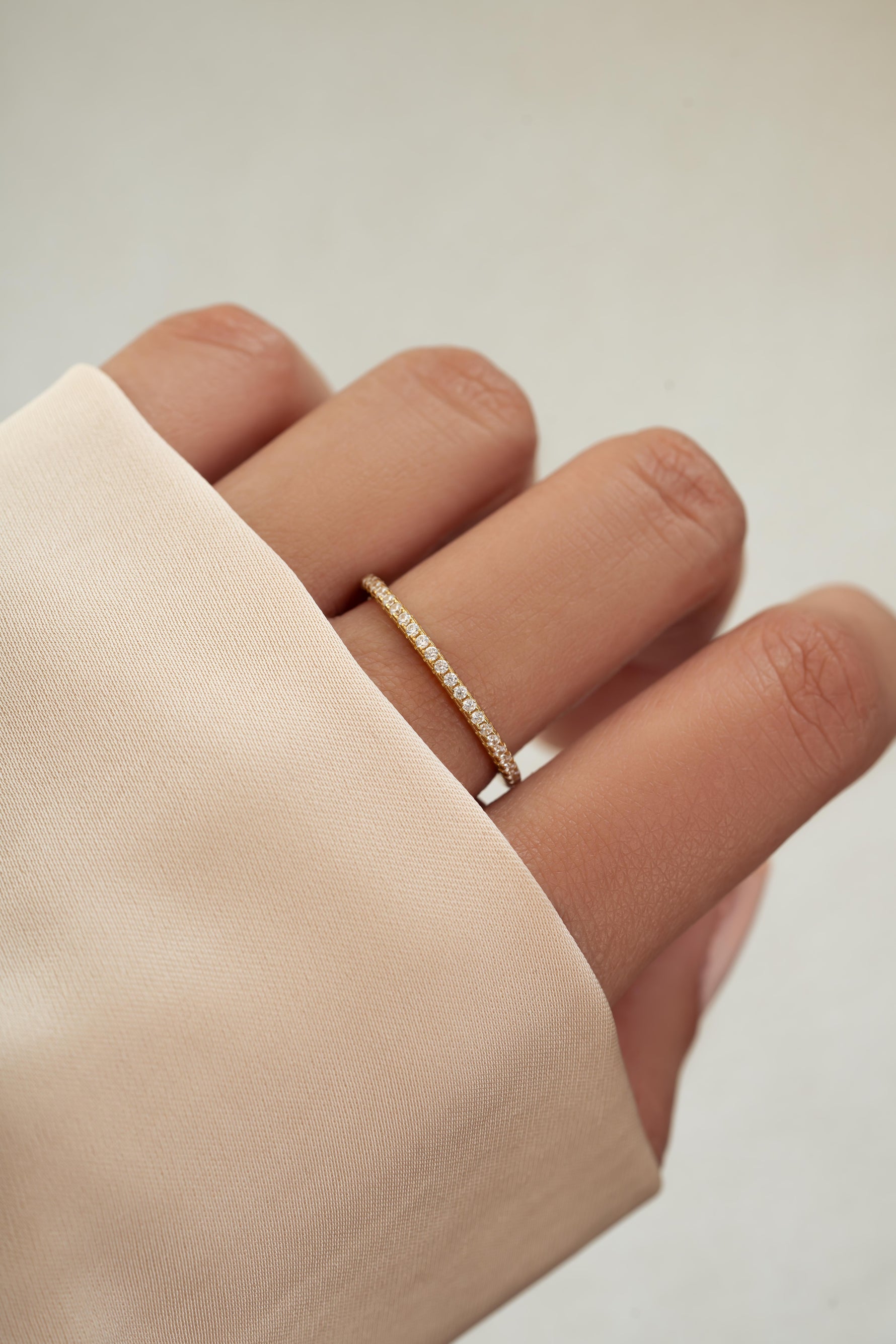 gold diamond eternity ring model