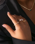 gold slanted baguette diamond ring model 