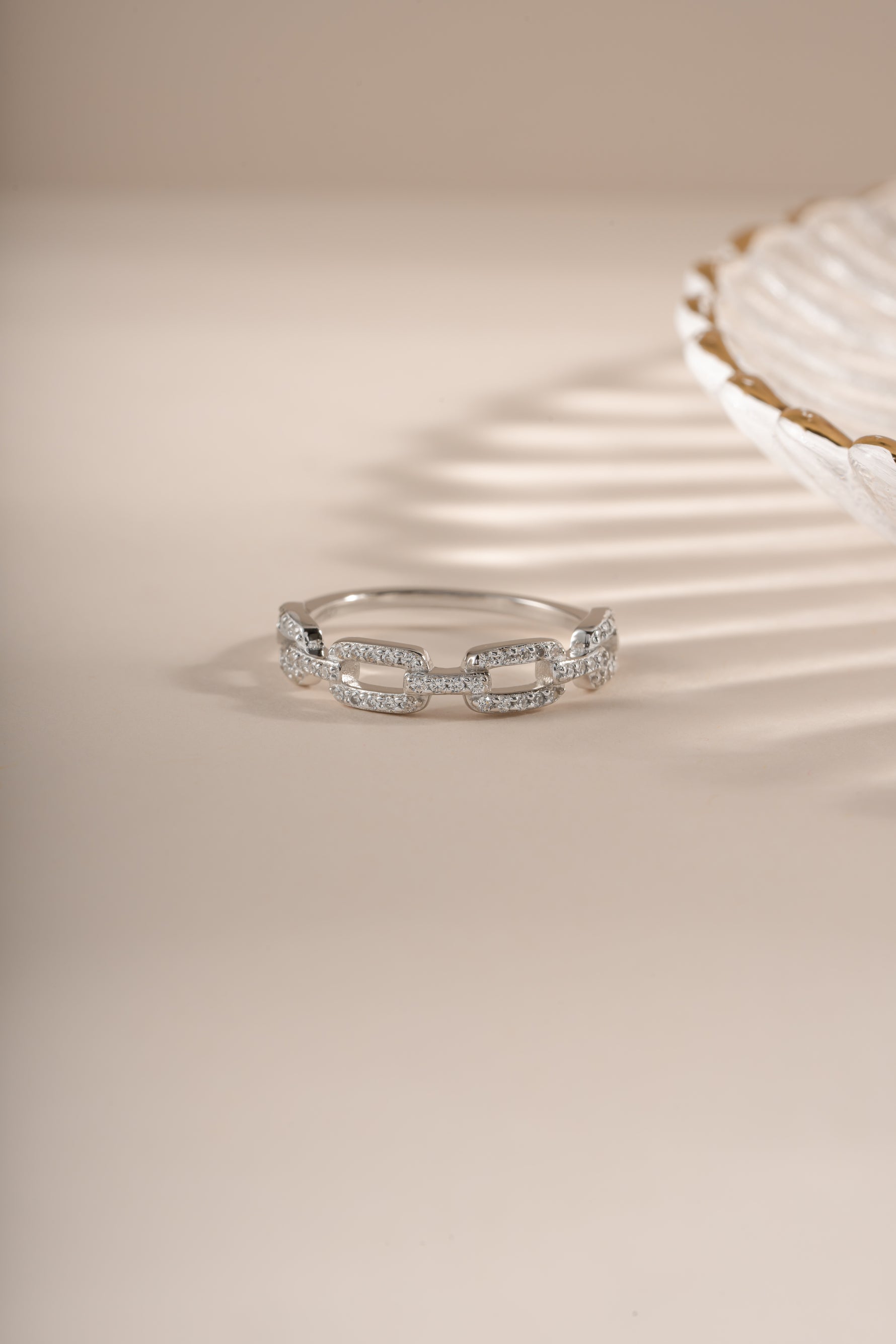 Sterling silver pavé link diamond ring by Sami Jewels, featuring a sparkling diamond-encrusted chain design.