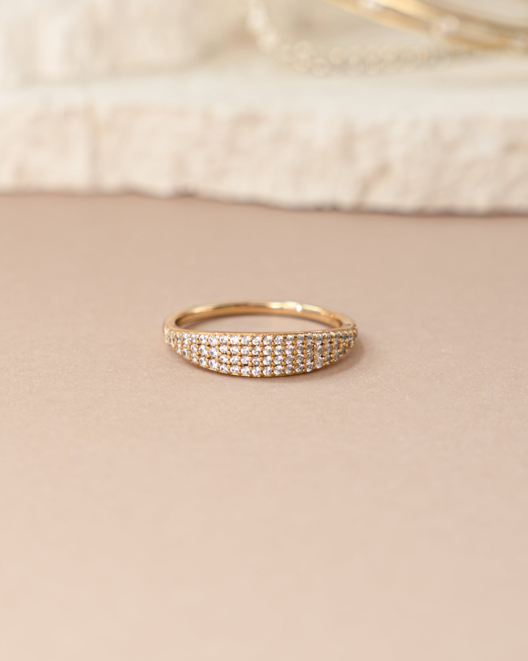 Pavé Signet Ring - Sami Jewels