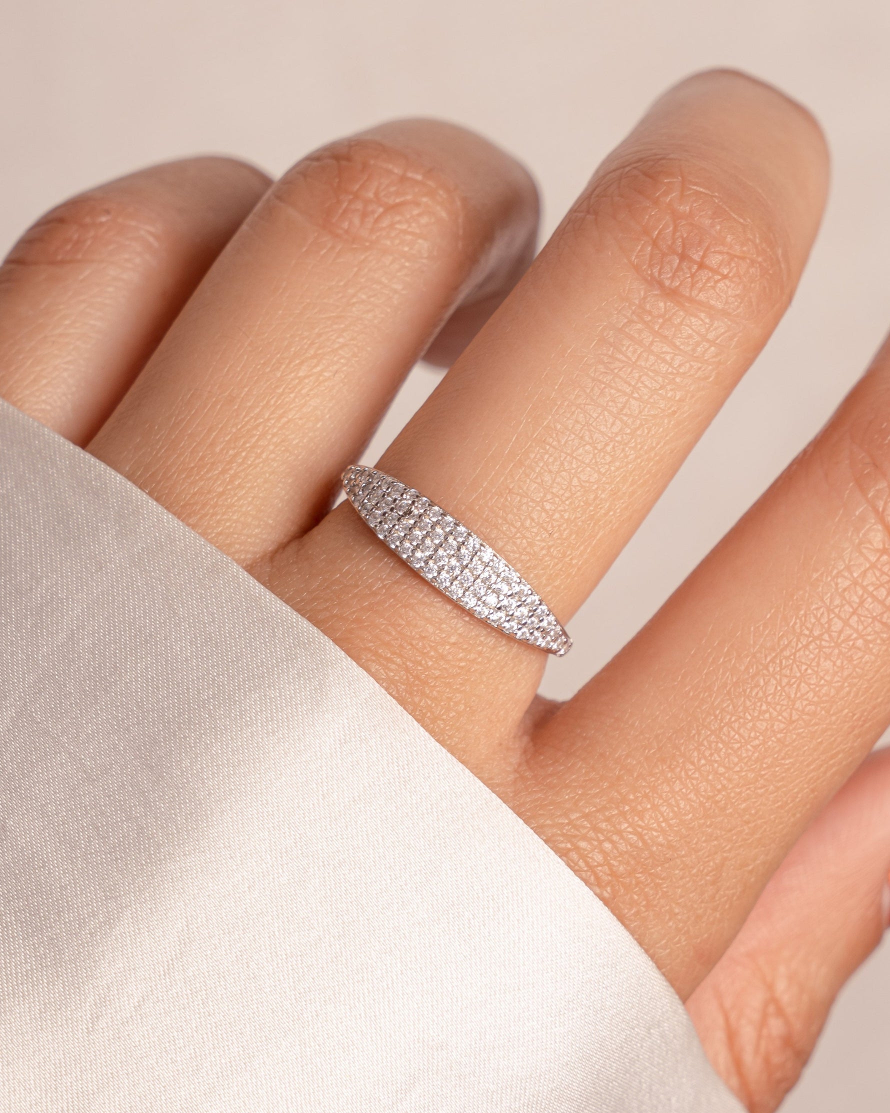 Pavé Signet Ring - Sami Jewels