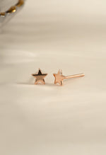 Rose gold plain star stud earrings from Sami Jewels featuring simple, minimalist star-shaped design.