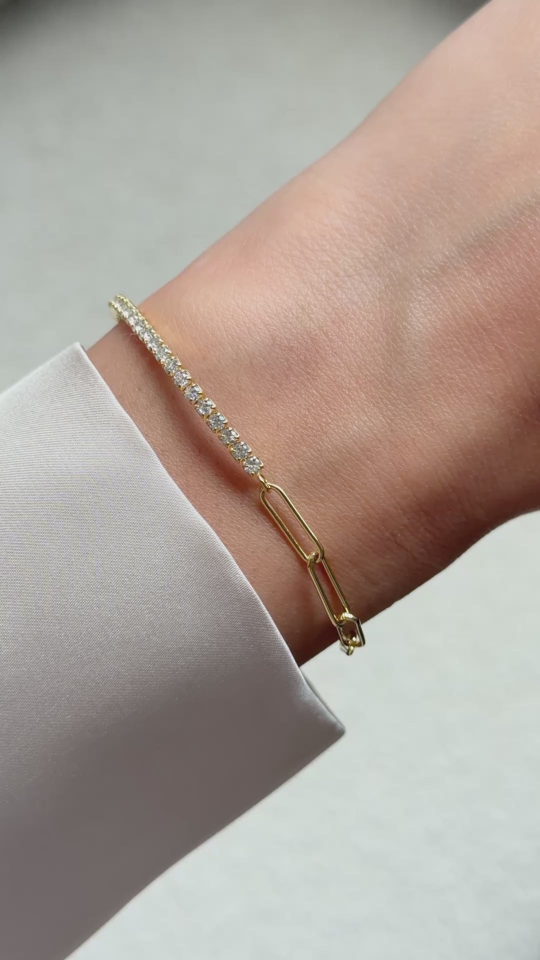 tennis and paperclip bracelet in gold on model video