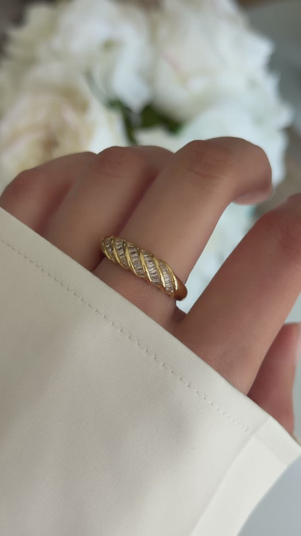 baguette croissant ring in gold on model video