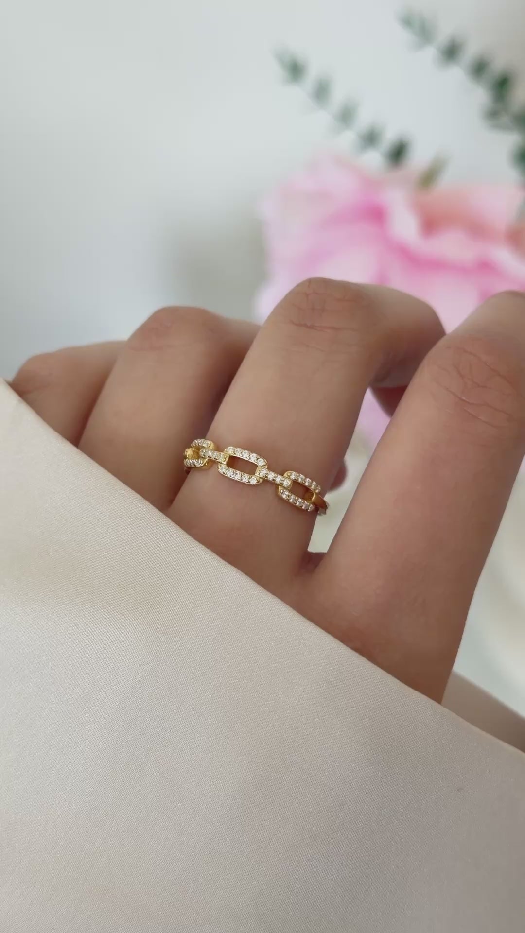 pave link diamond ring in gold on model video 