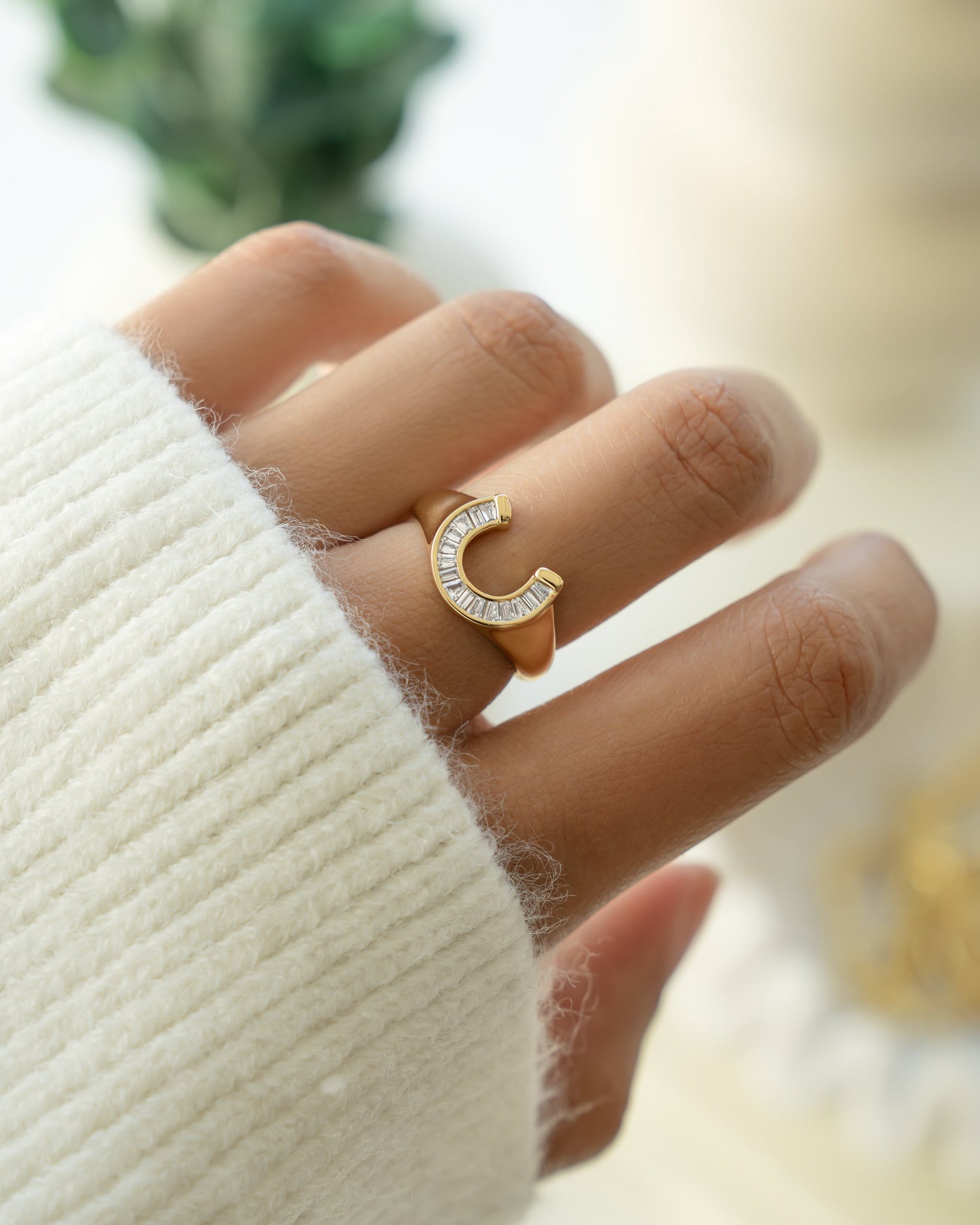 Gold symbolic vintage ring with a horseshoe ring design 