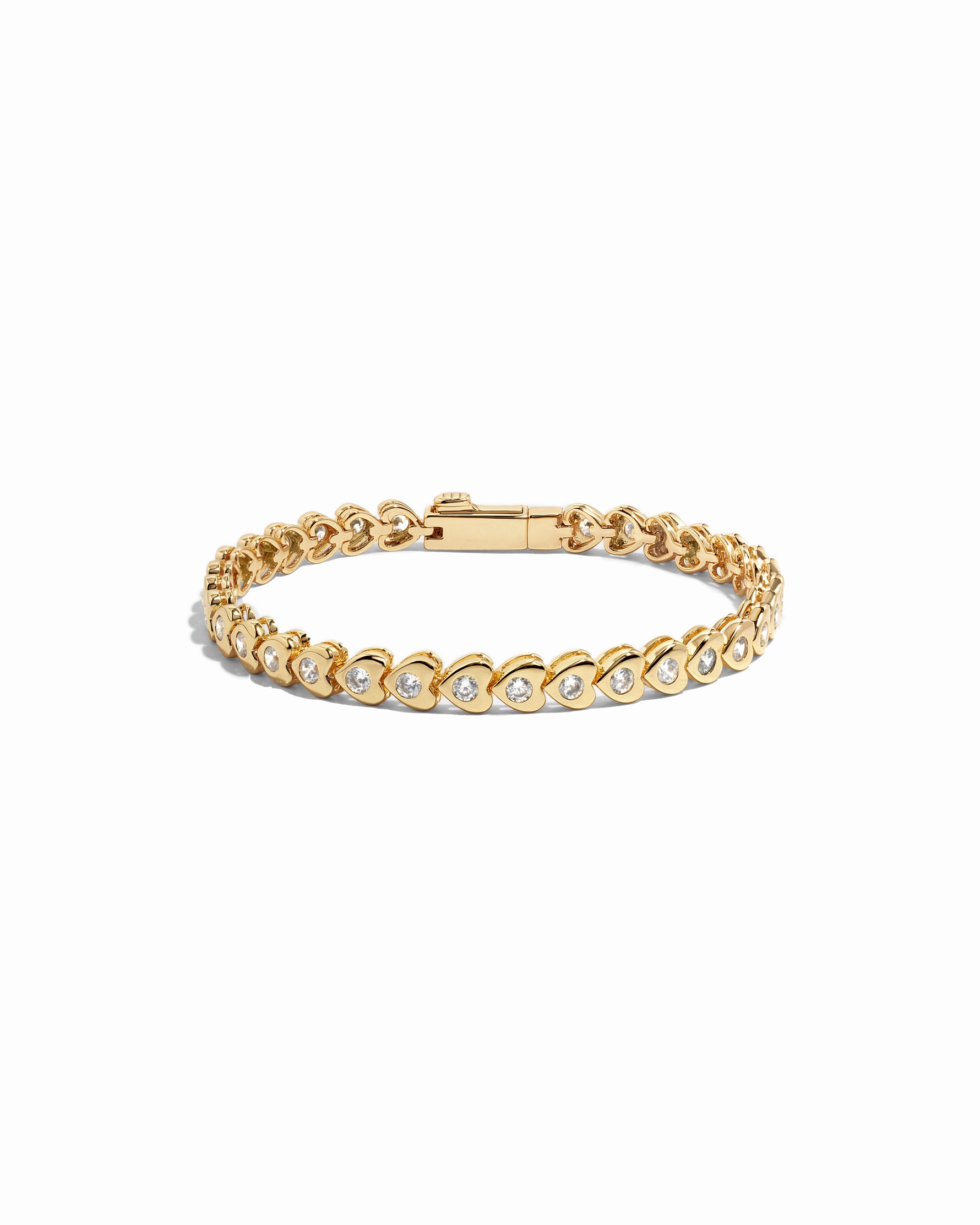 closeup image of heart shaped tennis bracelet