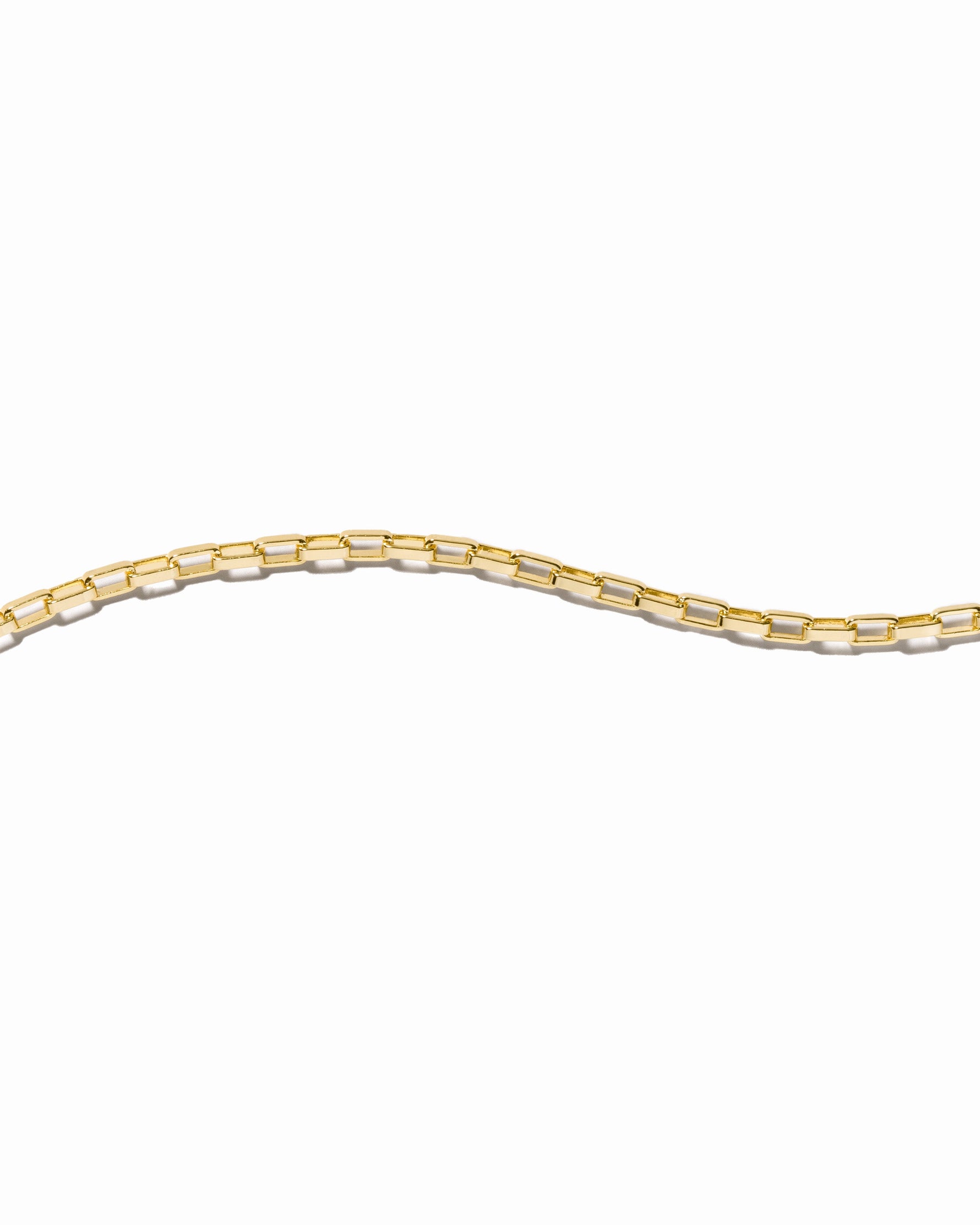 gold paperclip chain bracelet