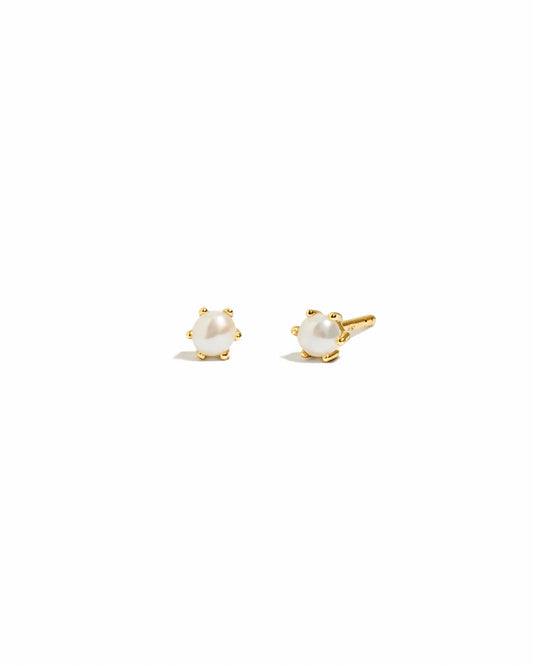 gold pearl stud earrings