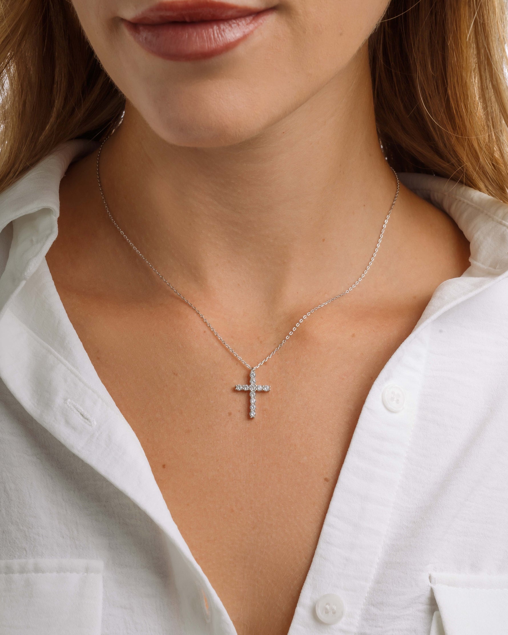 Sterling silver chain necklace with cross diamond pendant 