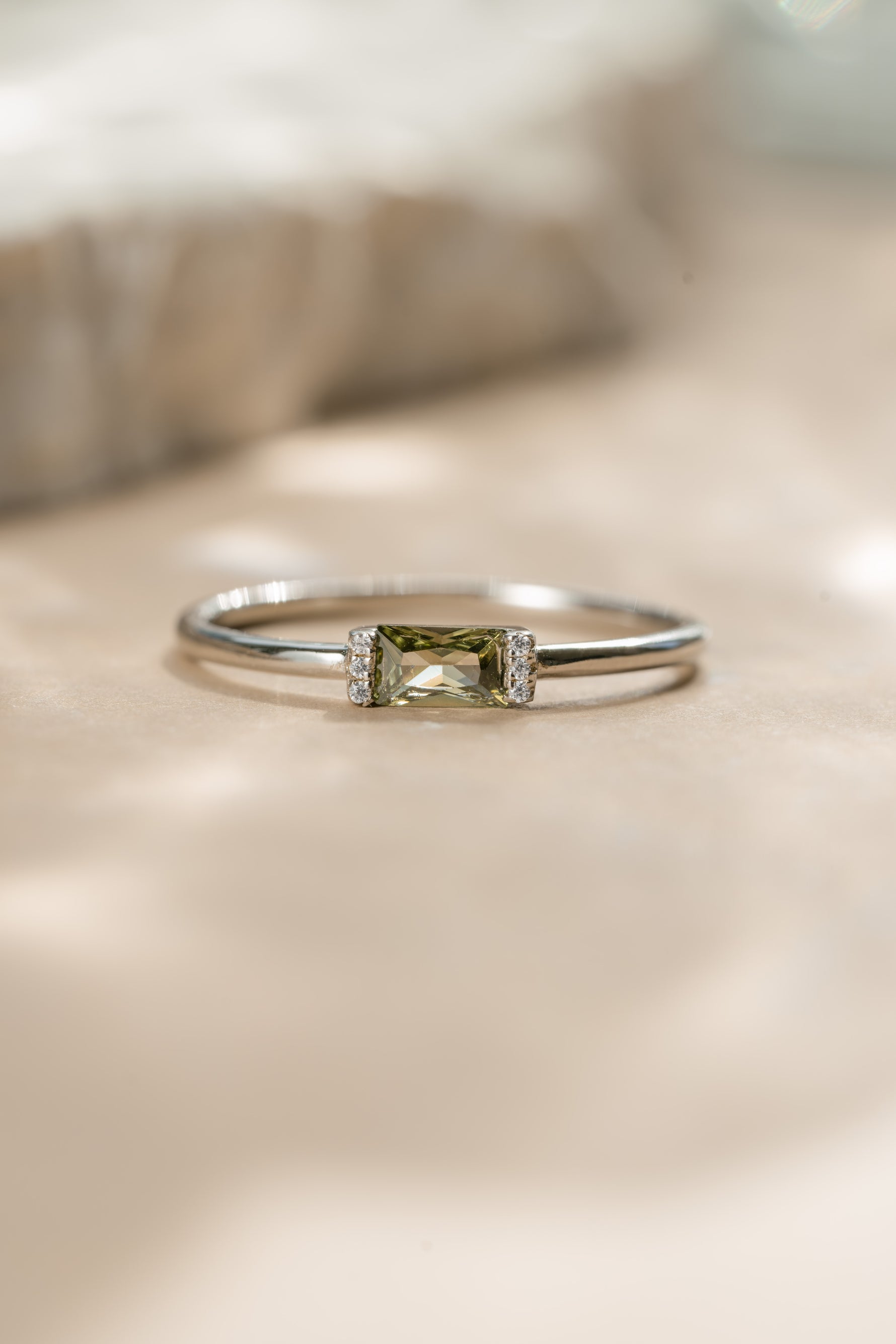 Sterling silver peridot diamond ring