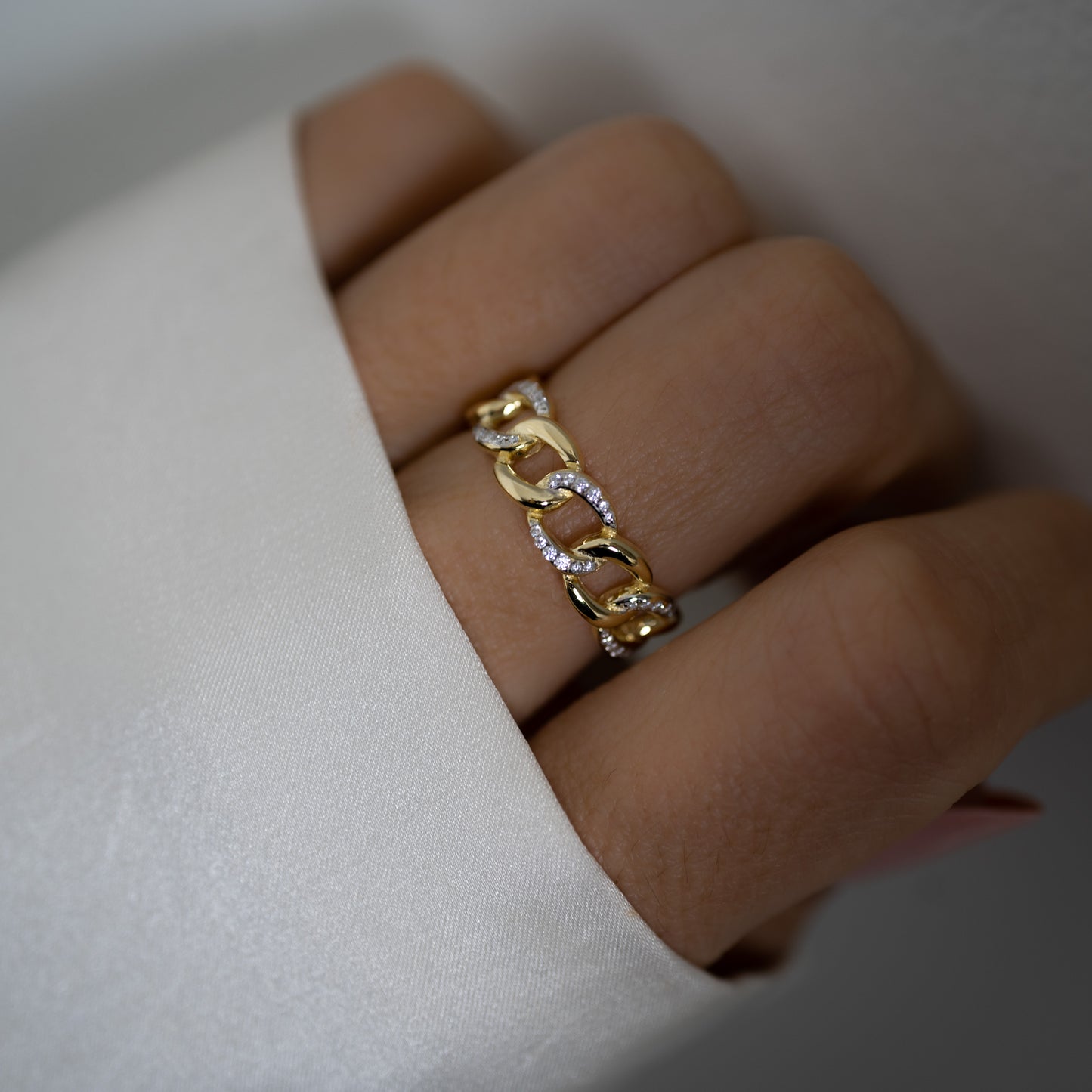 Two-Tone Pavé Chain Ring