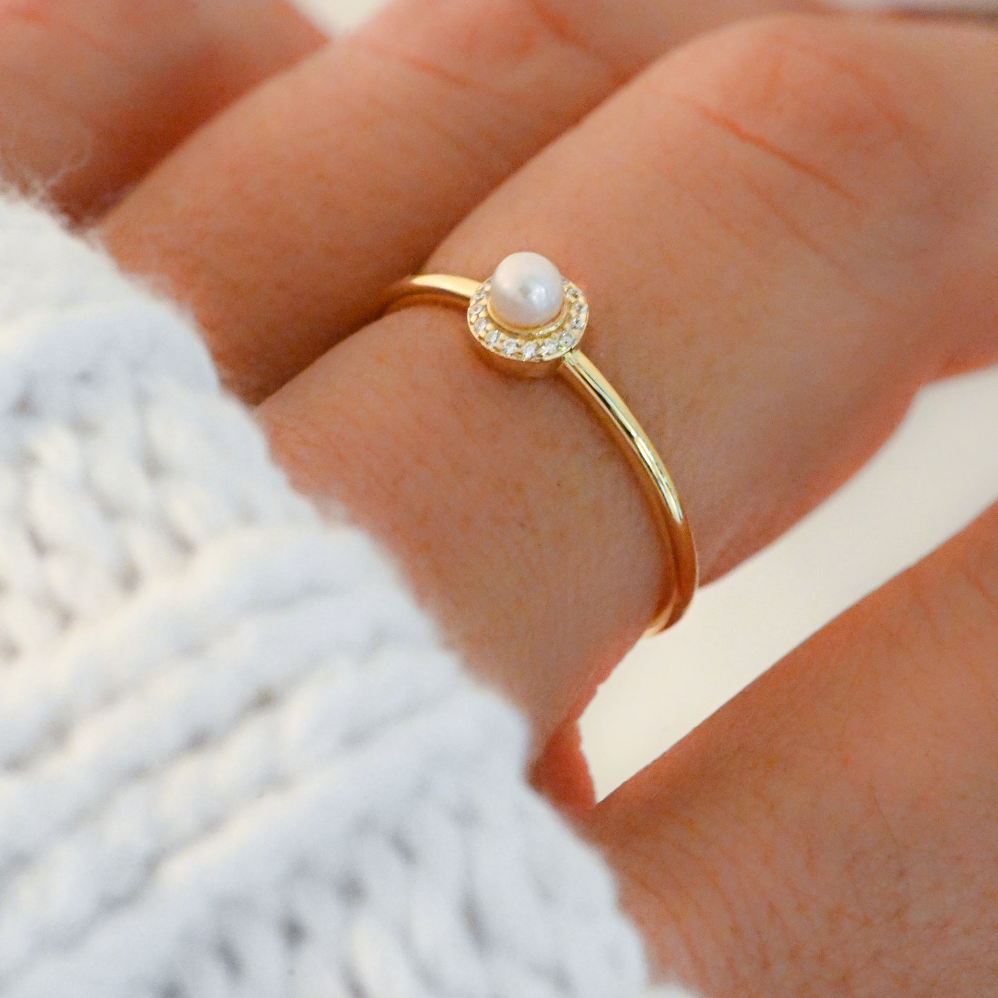 Solitaire Pearl Ring